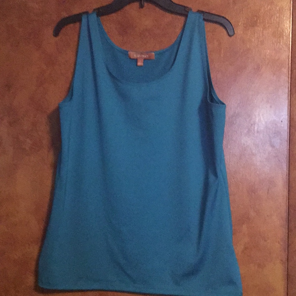 Ellen Tracy knit tank top.